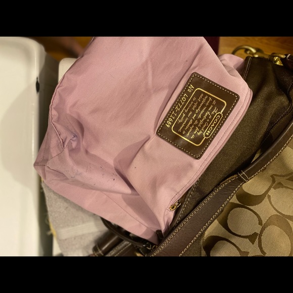 3-piece’s !!! Authentic Coach purse, Authentic Genuine leather wallet & wristlet - Picture 7 of 16